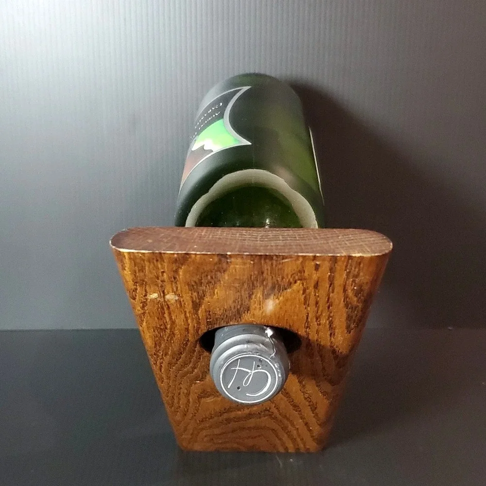 Balancing wine bottle holder, holds a single bottle,‎ solid oak wood